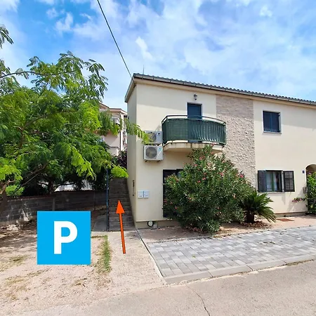 Two-bedroom Grandica Biograd Na Moru